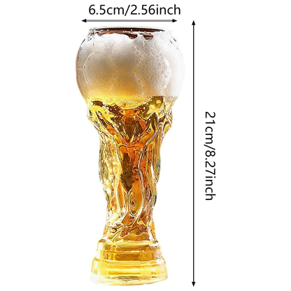 Der WM-Pokal als Bierglas
